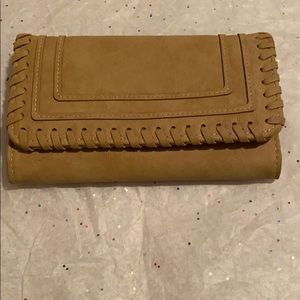 Tan wallet